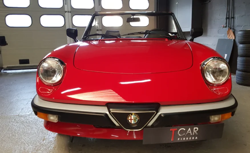 Alfa Romeo Spider Duetto