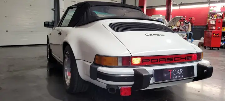 Porsche 911 Carrera Cabriolet