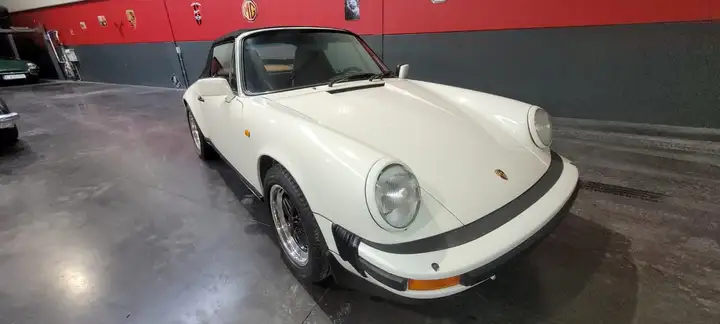 Porsche 911 Carrera Cabriolet