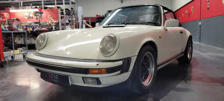 Porsche 911 Carrera Cabriolet