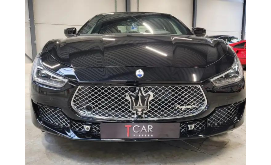 Maserati Ghibli Fragment