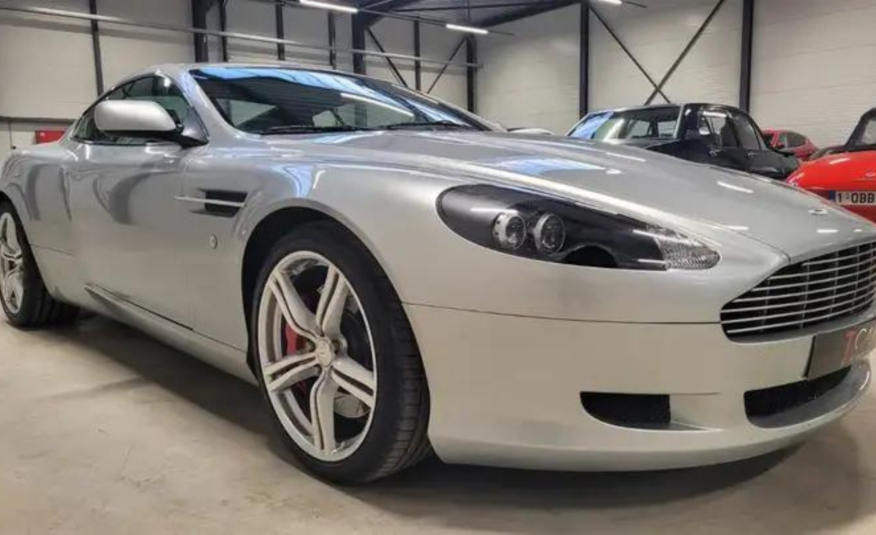 Aston Martin DB9